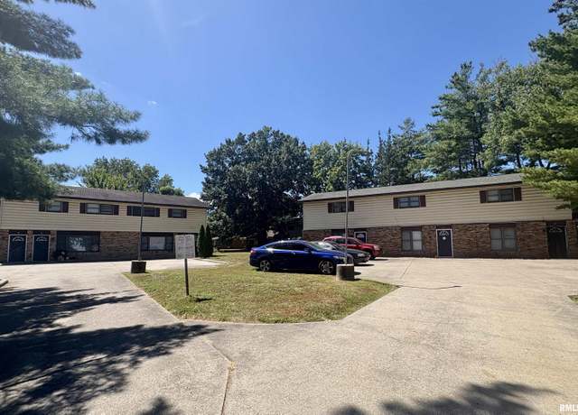 Property at 390/400 N Beadle Dr, Carbondale, IL 62901, 8 beds, 4 baths
