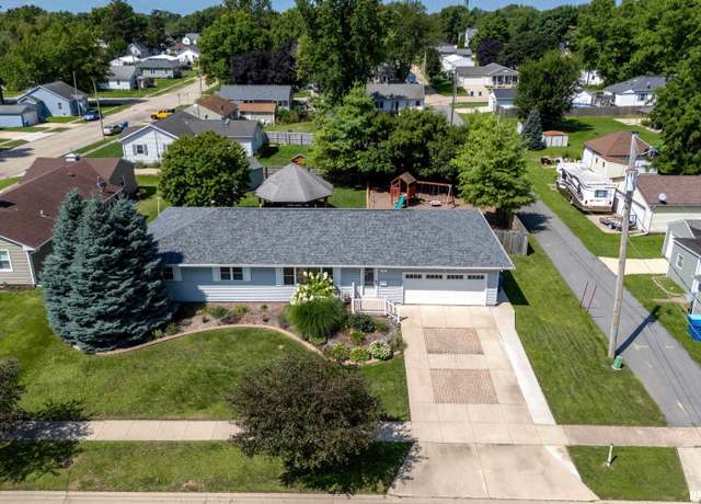 Property at 401 3rd Ave, De Witt, IA 52742, 4 beds, 2 baths