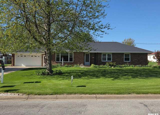 Property at 206 E 13th St, Tipton, IA 52772, 4 beds, 2.5 baths