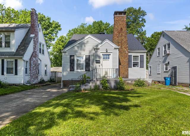 Property at 2501 S Lowell Ave, Springfield, IL 62704, 3 beds, 2 baths