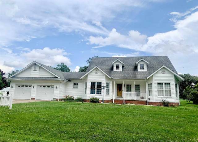 Property at 312 S Mckinley St, Galatia, IL 62935, 3 beds, 2 baths