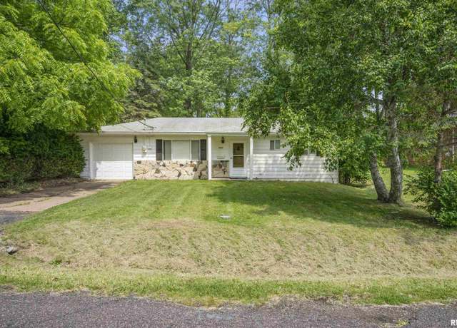 Property at 4422 N Carola Ct, Peoria, IL 61615, 3 beds, 1 bath