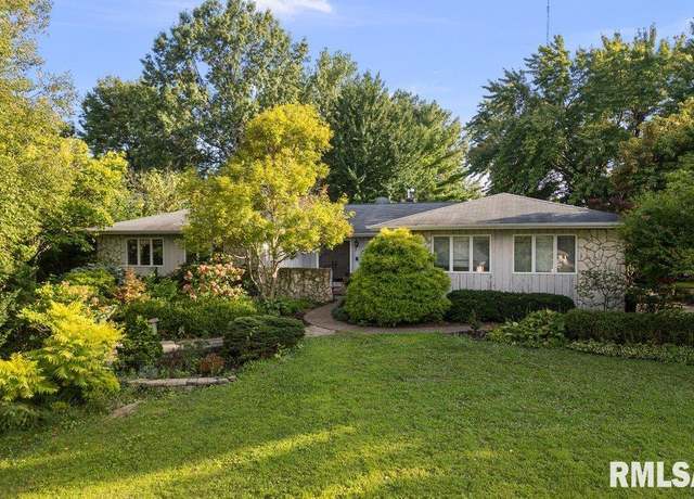 Property at 3210 Quail Ridge Rd, Bettendorf, IA 52722, 4 beds, 3.5 baths