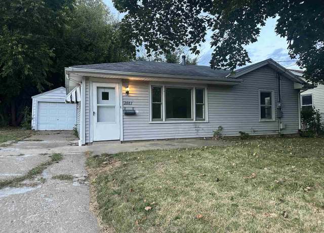 Property at 2003 W Martin St, Peoria, IL 61605, 2 beds, 1 bath