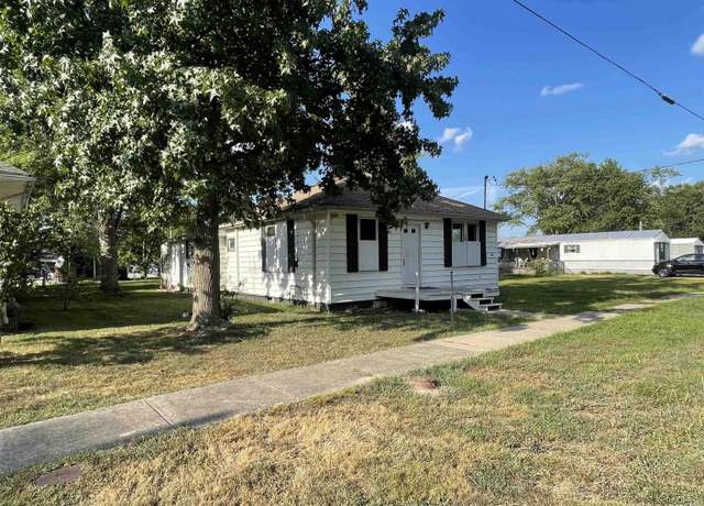 Property at 502 E Matthew St, Sesser, IL 62884, 2 beds, 1 bath
