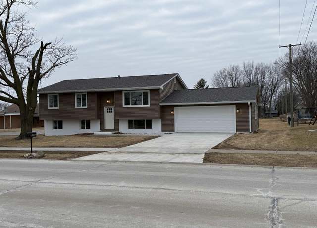 Property at 206 S 5th St, Eldridge, IA 52748, 4 beds, 2 baths