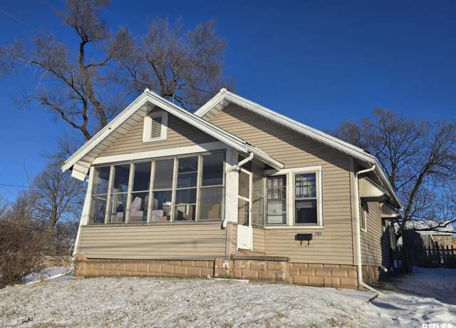 Property at 705 E Lake Ave, Peoria Heights, IL 61616, 2 beds, 1 bath