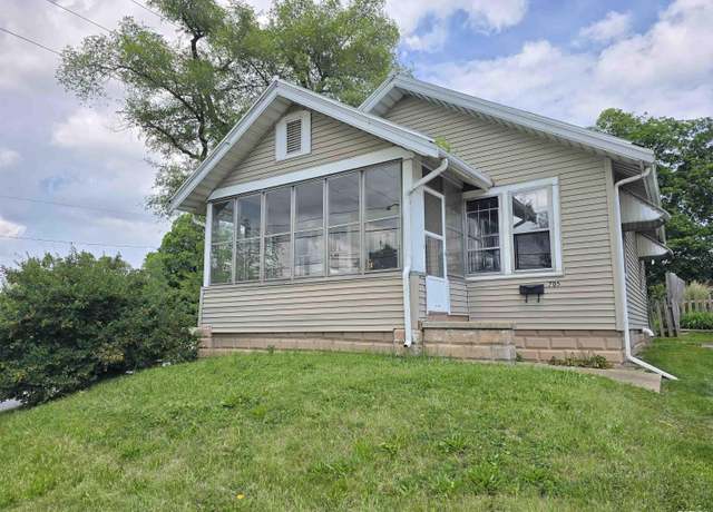 Property at 705 E Lake Ave, Peoria Heights, IL 61616, 2 beds, 1 bath