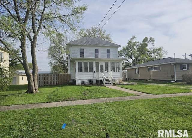 Property at 610 E Main St, Aledo, IL 61231, 3 beds, 2 baths