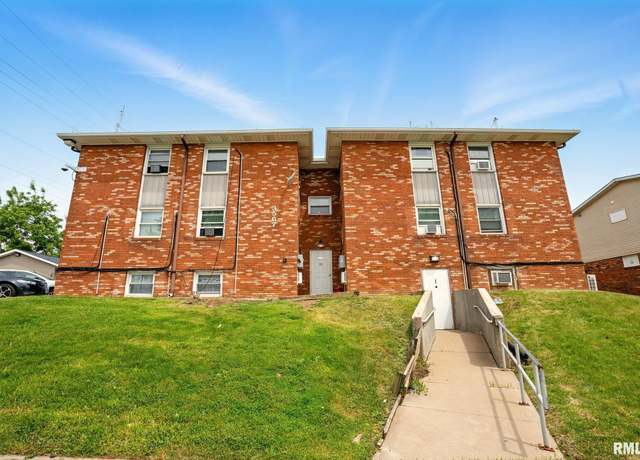 Property at 3567 Kimberly Downs Rd, Davenport, IA 52807, 6 beds, 3 baths