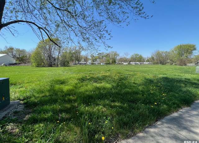 Property at 1105 Knoll Pointe Pl, Springfield, IL 62703