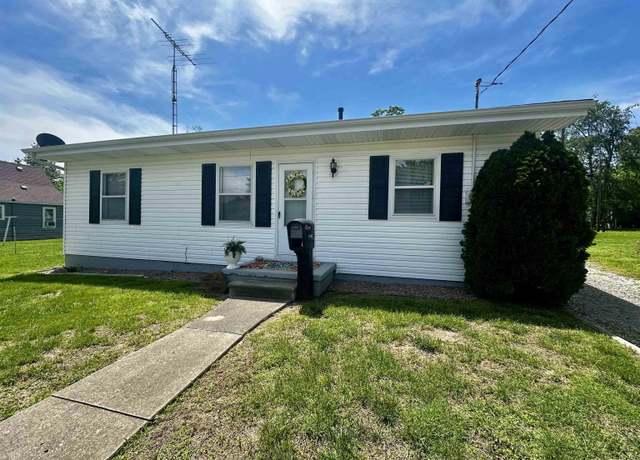 Property at 1105 Kerr St, Eldorado, IL 62930, 3 beds, 1 bath