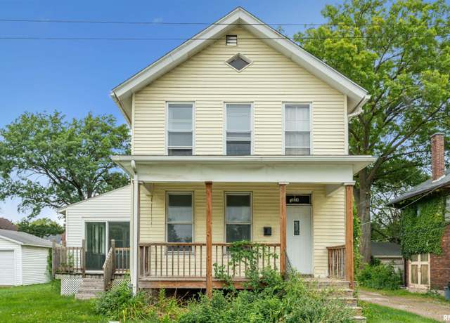 Property at 224 W High St, Davenport, IA 52803, 3 beds, 2 baths