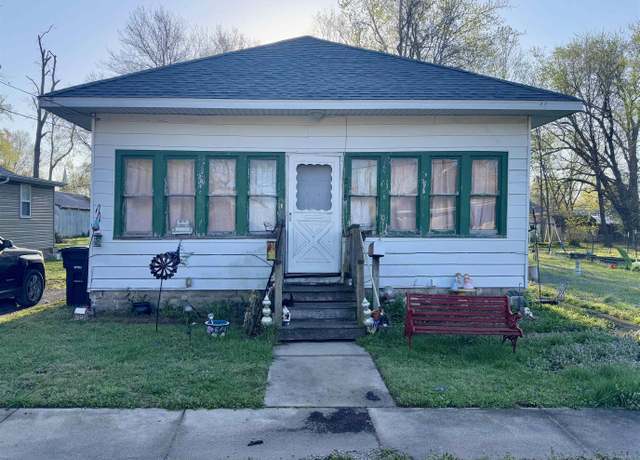Property at 218 S Vincent St, Salem, IL 62881, 2 beds, 1 bath