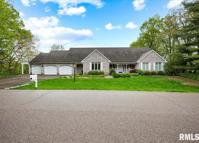 Property at 216 Windridge Dr, Washington, IL 61571, 4 beds, 2.5 baths