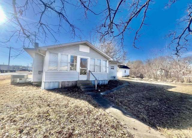 Property at 38 Barger Dr, Metropolis, IL 62960, 2 beds, 1 bath