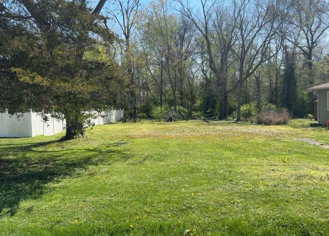 Property at 208 W Parrish St, Benton, IL 62812