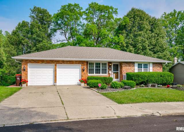 Property at 7214 N Whippoorwill Ln, Peoria, IL 61614, 3 beds, 3 baths