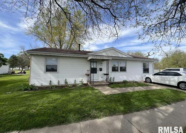 Property at 1520 E Wheeler St, Macomb, IL 61455, 3 beds, 1 bath