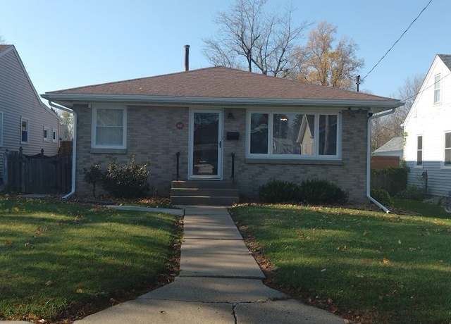 Property at 1847 32nd St, Moline, IL 61265, 2 beds, 2 baths