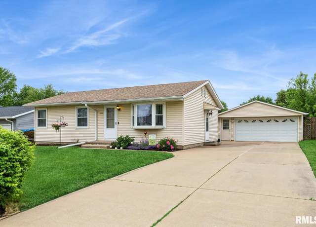 Property at 2306 13th Avenue South, Clinton, IA 52732, 3 beds, 1 bath