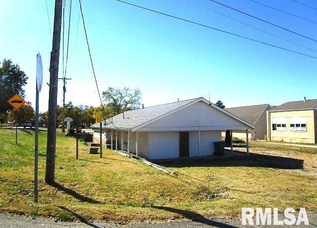 Property at 410 W Illinois St, Spring Bay, IL 61611, 2 beds, 2 baths