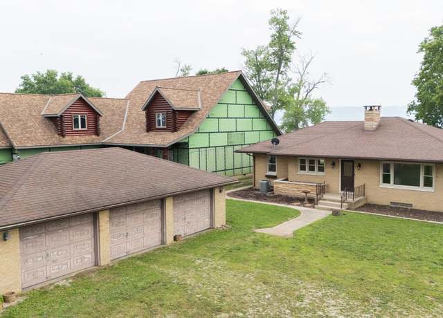 Property at 1229 Sunset Dr, East Peoria, IL 61611, 3 beds, 1 bath