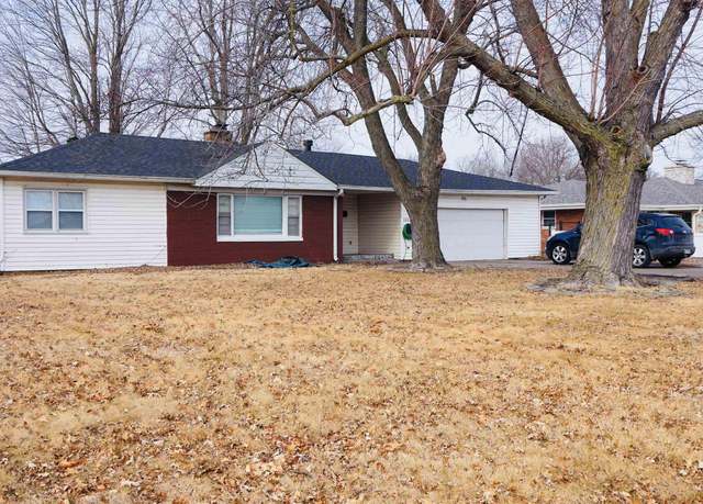 Property at 3204 38th St, Rock Island, IL 61201, 2 beds, 1 bath