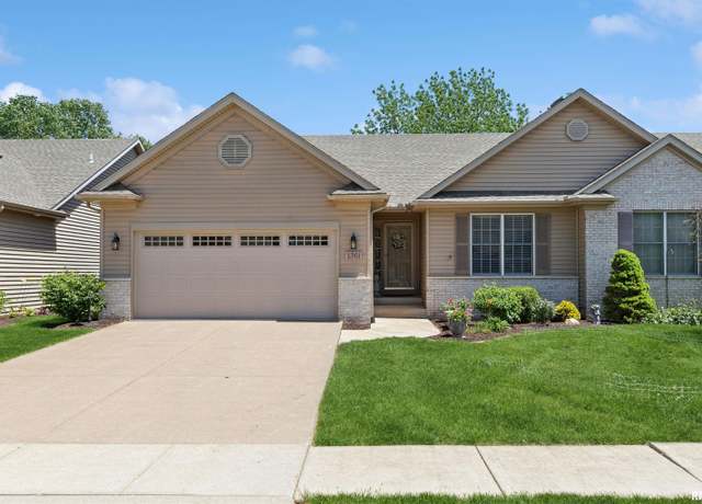 Property at 1361 Pinnacle Pines Ct, Bettendorf, IA 52722, 3 beds, 2.5 baths