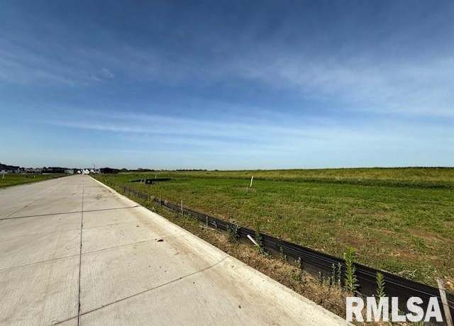Property at 6988 Meghan Ave, Bettendorf, IA 52722