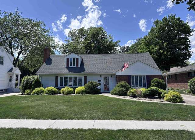 Property at 1606 N Kellogg St, Galesburg, IL 61401, 4 beds, 1.5 baths