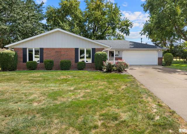 Property at 930 E Jackson St, Morton, IL 61550, 3 beds, 1.5 baths