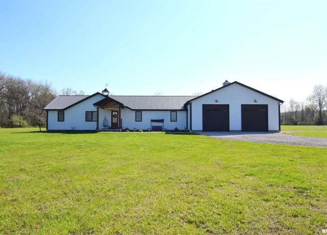 Property at 9822 E Richview Rd, Mt Vernon, IL 62864, 4 beds, 3 baths