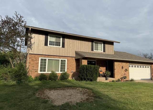 Property at 1824 Valencia Pl, Pekin, IL 61554, 3 beds, 2.5 baths