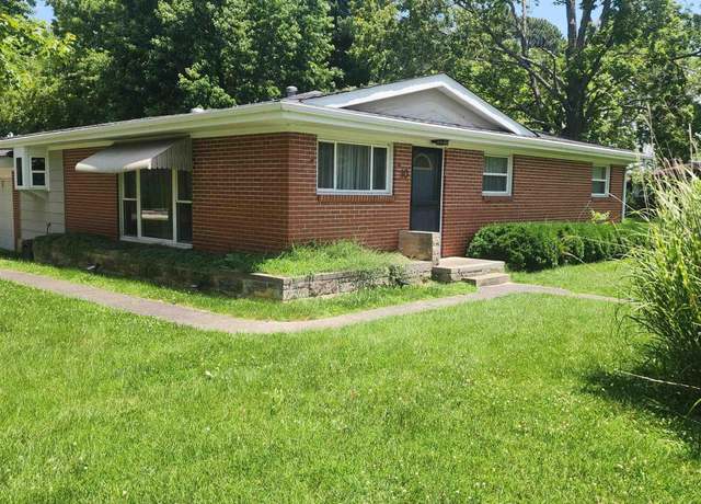 Property at 10 Homestead Dr, Mt Vernon, IL 62864, 3 beds, 1.5 baths