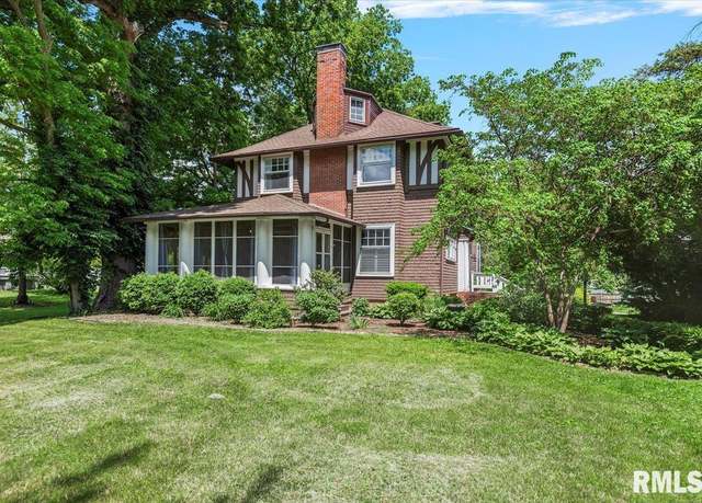 Property at 3 Duncan Park, Jacksonville, IL 62650, 4 beds, 3 baths