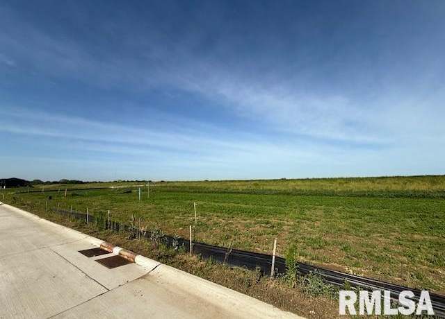 Property at 6940 Meghan Ave, Bettendorf, IA 52722