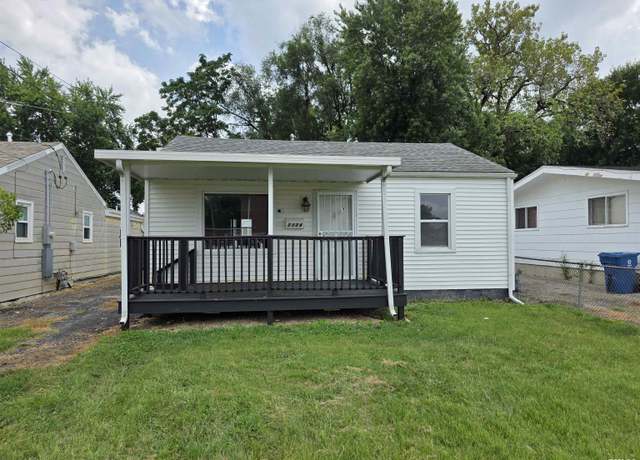 Property at 2124 Cincinnati Ave, Springfield, IL 62702, 3 beds, 1 bath