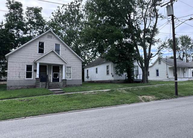 Property at 408 S Washington St, Carbondale, IL 62901, 5 beds, 3 baths