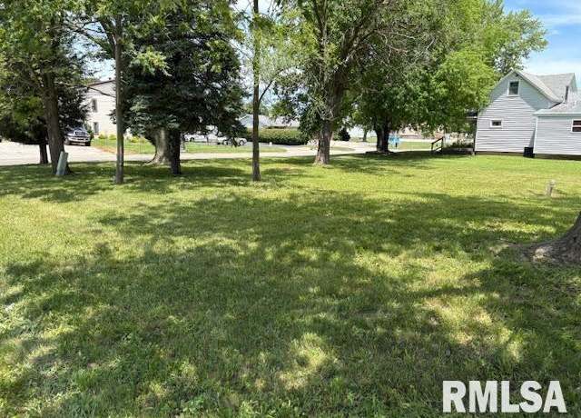 Property at 1402 N Kickapoo St, Lincoln, IL 62656