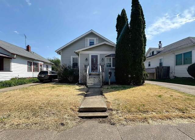 Property at 1817 13th St, Rock Island, IL 61201-4314, 3 beds, 1 bath