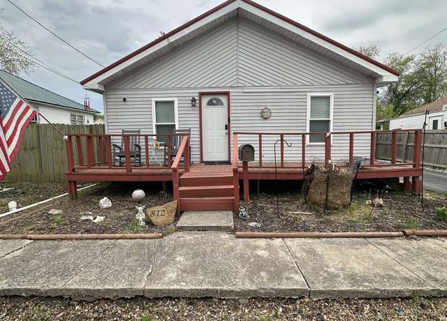 Property at 812 W Lindell St, West Frankfort, IL 62906, 2 beds, 1 bath