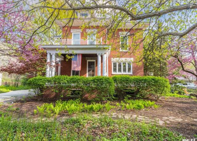 Property at 1536 Moss Ave, Peoria, IL 61606, 6 beds, 3 baths