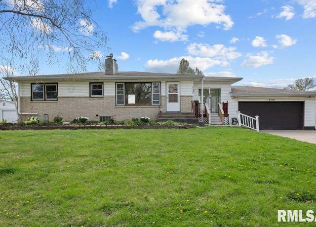 Property at 4319 8th St, East Moline, IL 61244, 3 beds, 2 baths