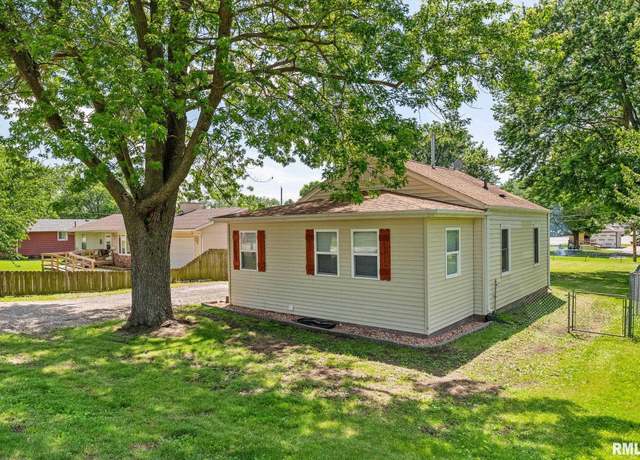 Property at 115 4th St, Colona, IL 61241, 3 beds, 1 bath