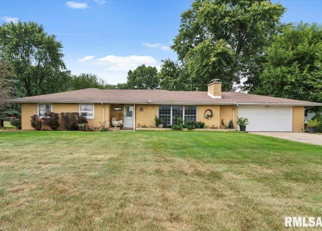 Property at 1027 Hoechester Rd, Springfield, IL 62712, 3 beds, 2 baths