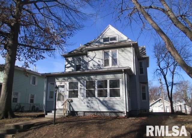 Property at 1007 S Capitol St, Pekin, IL 61554, 4 beds, 2 baths