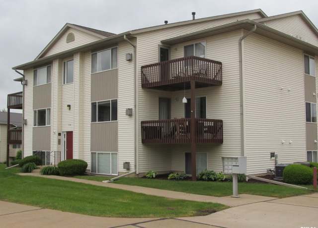 Property at 4186 Fairview Dr #5, Bettendorf, IA 52722, 2 beds, 1 bath