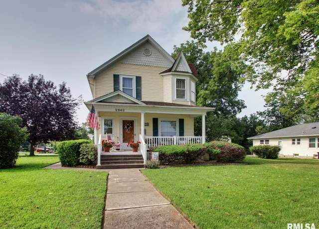 Property at 2048 Locust St, Quincy, IL 62301, 2 beds, 1.5 baths