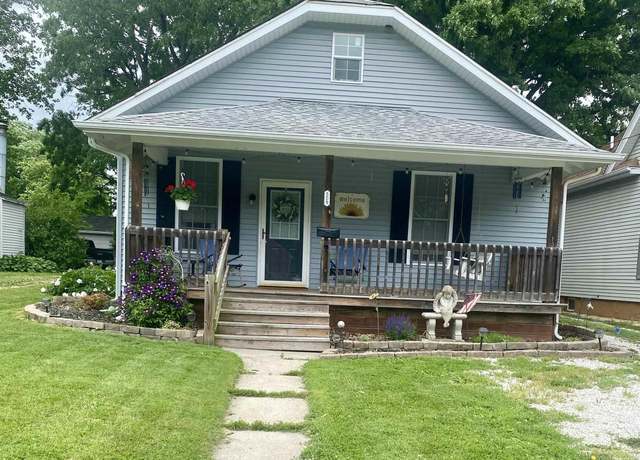 Property at 509 Sandusky St, Jacksonville, IL 62650, 3 beds, 1 bath